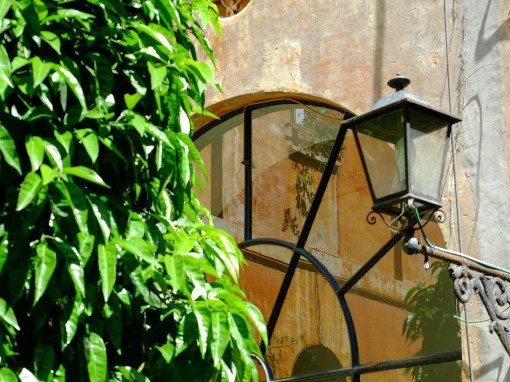 Casa Di Santa Francesca Romana A Ponte Rotto Luaran gambar