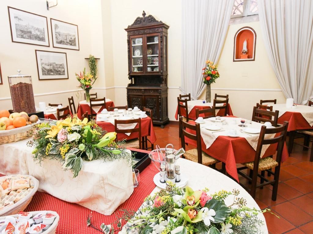 Casa Di Santa Francesca Romana A Ponte Rotto Luaran gambar