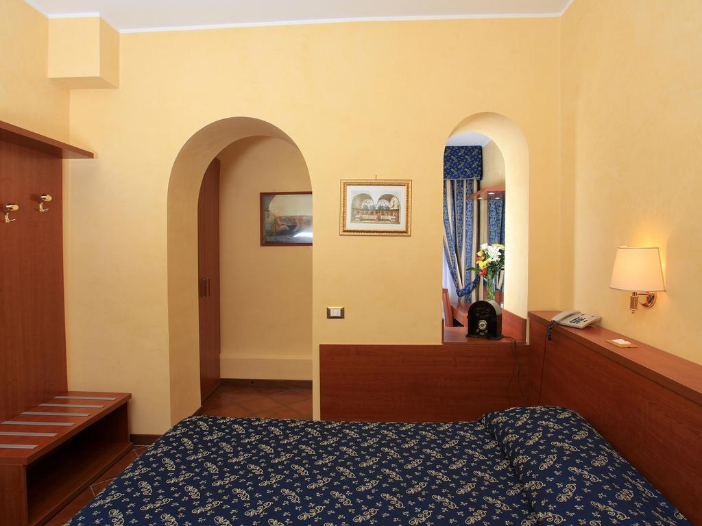 Casa Di Santa Francesca Romana A Ponte Rotto Bilik gambar