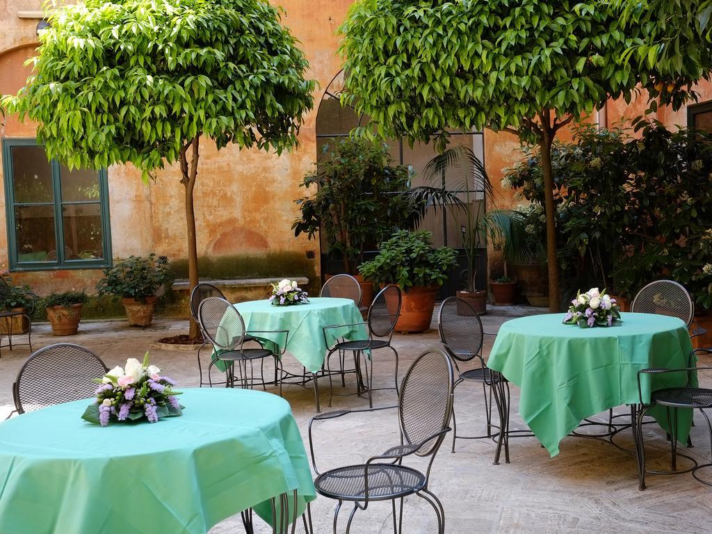 Casa Di Santa Francesca Romana A Ponte Rotto Luaran gambar