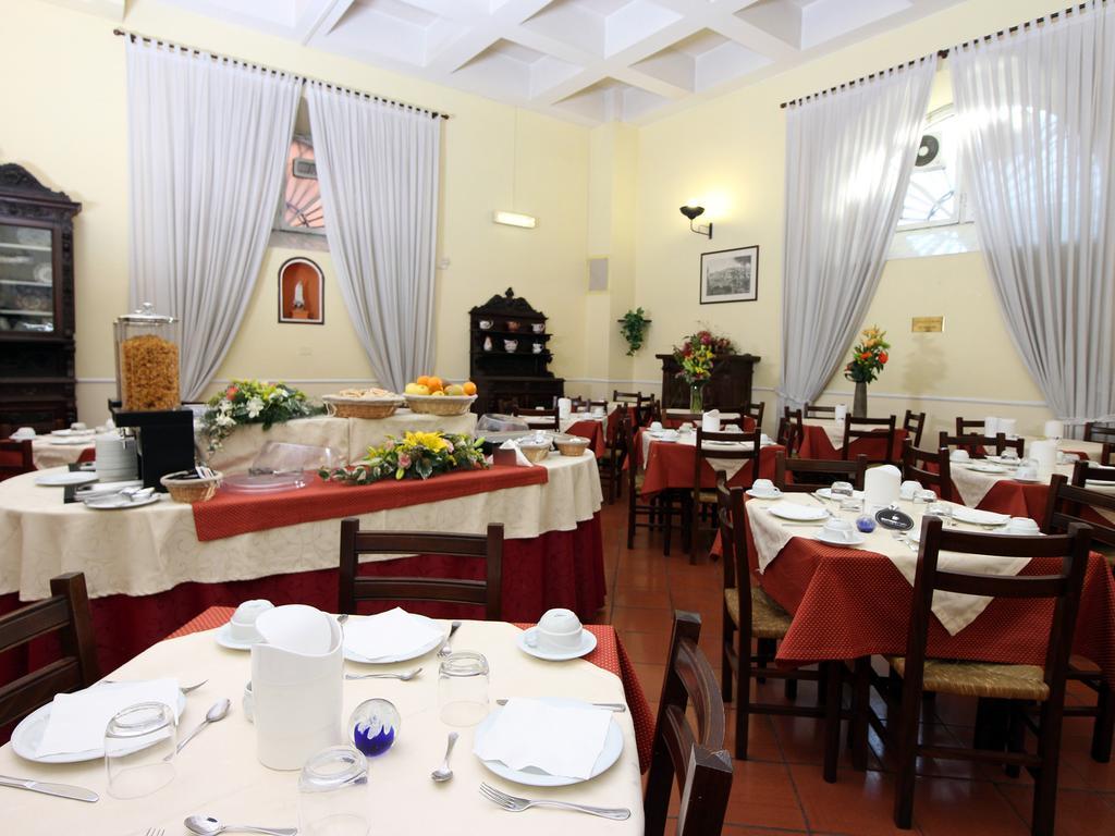 Casa Di Santa Francesca Romana A Ponte Rotto Luaran gambar