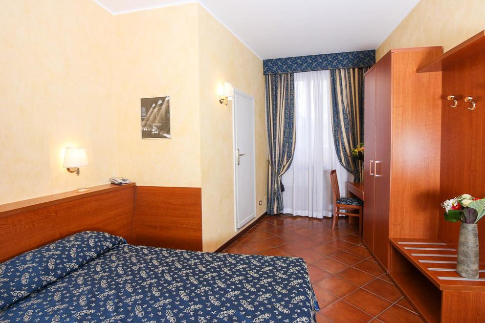 Casa Di Santa Francesca Romana A Ponte Rotto Luaran gambar