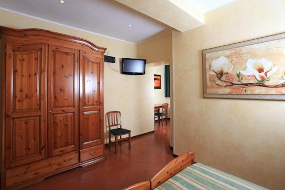 Casa Di Santa Francesca Romana A Ponte Rotto Luaran gambar